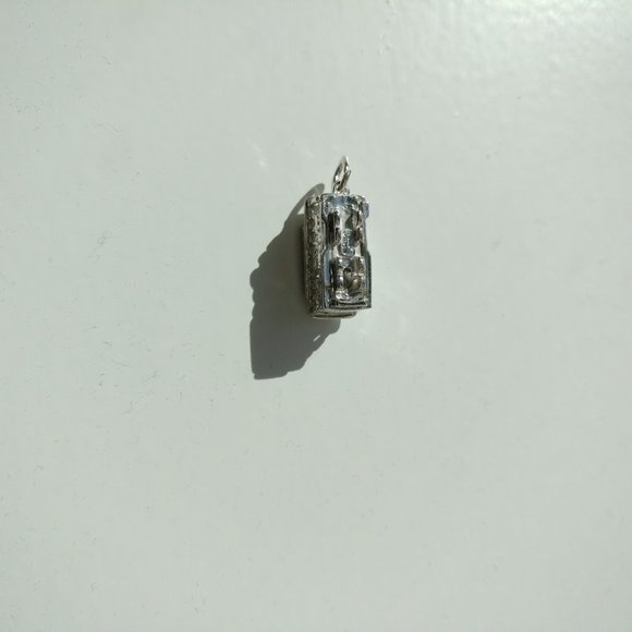 BRAND NEW STERLING SILVER POWELL-MASON CABLE CAR CHARM - Picture 5 of 10